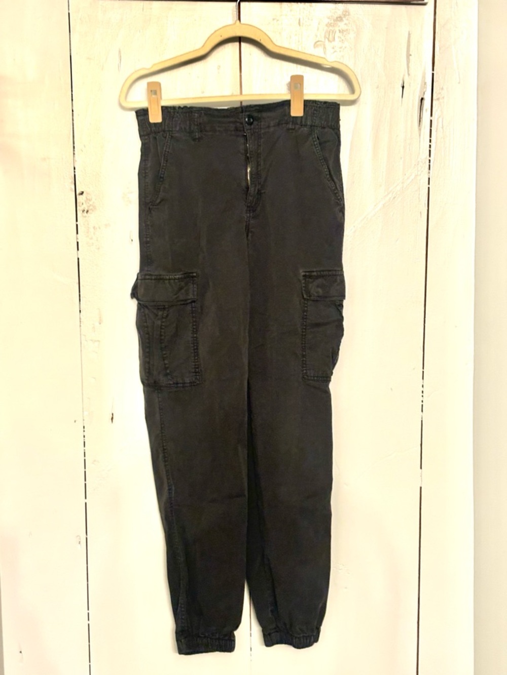 American Eagle Outfitters Black Cargo Joggers with Utility Pockets